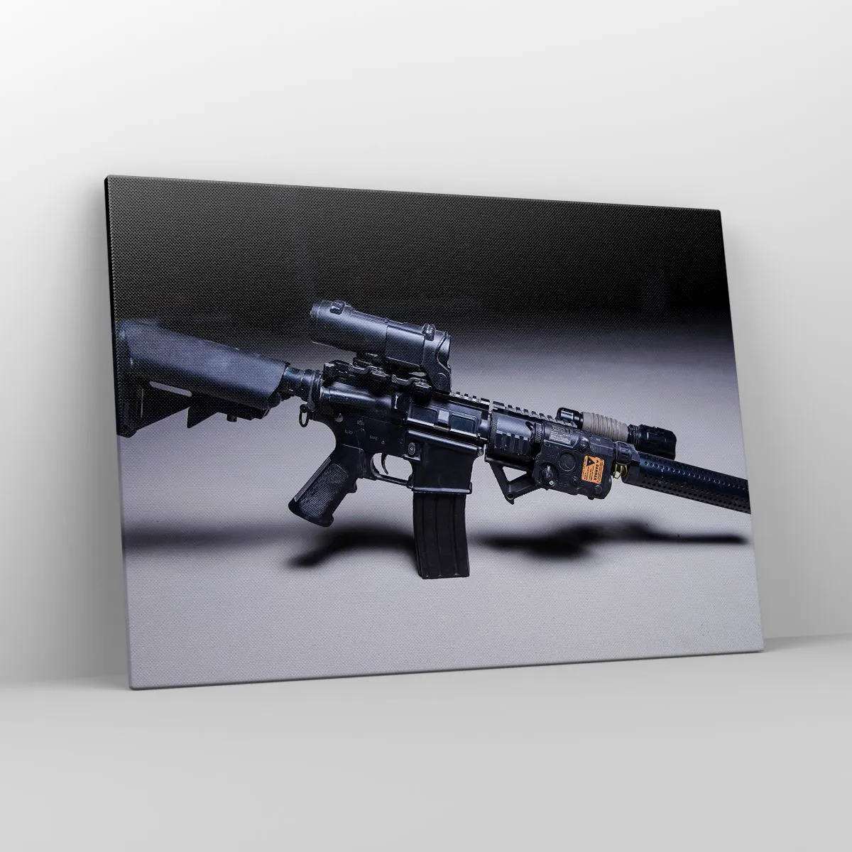 Cuadro sobre lienzo - Impresión de Imagen - Un rifle moderno en negro sobre un fondo oscuro. - 100x70cm - Un caballero oscuro - Decoración de pared moderna para salón y dormitorio ARTTOR