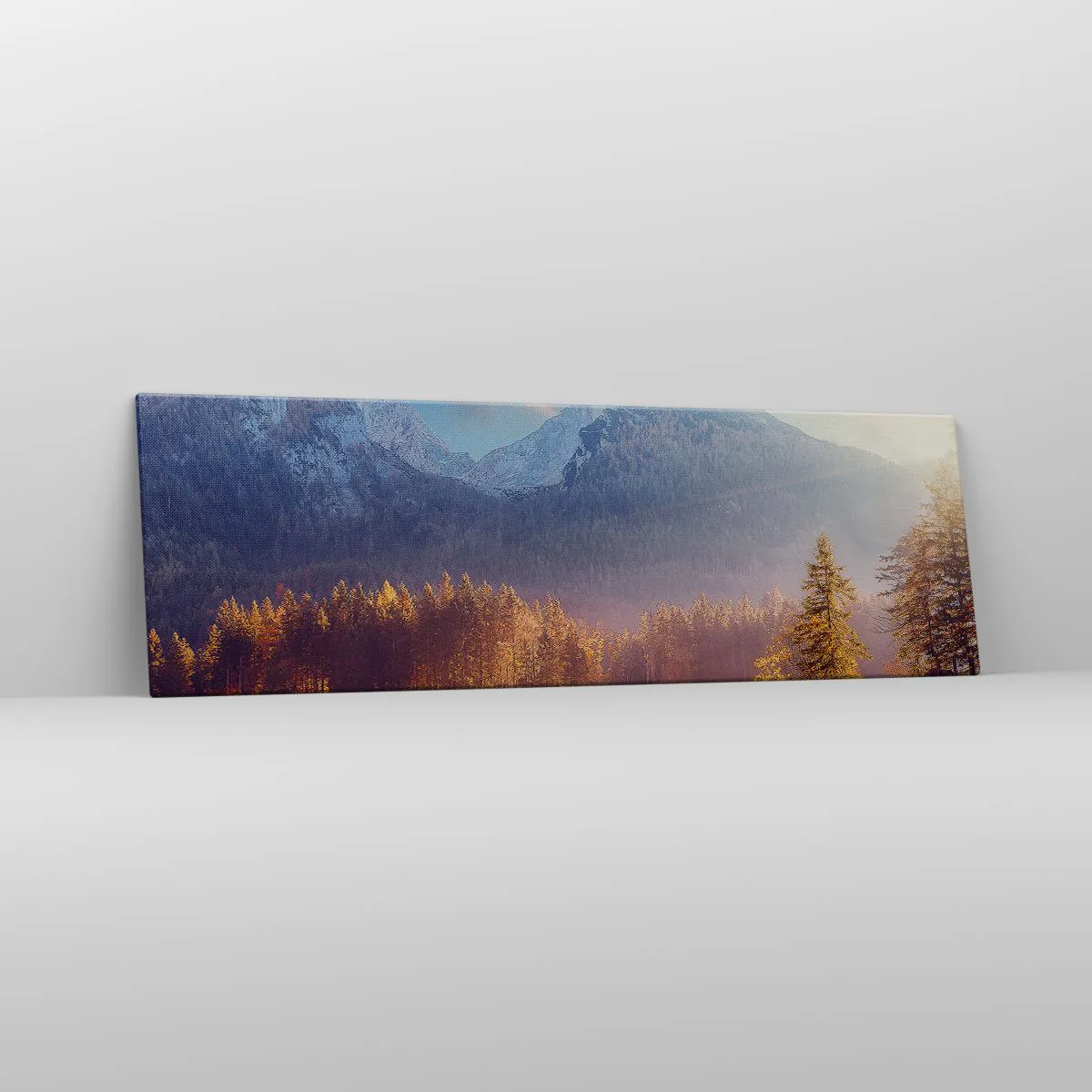 Obraz na płótnie - Malowniczy widok na górski las i jezioro o świcie - 160x50cm - W górach i dolinach - Nowoczesna dekoracja ścienna do salonu i sypialni ARTTOR