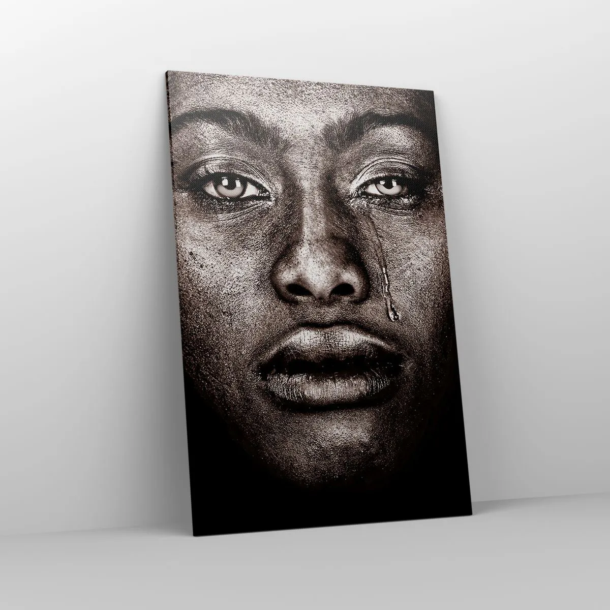 Impression sur toile - Image sur toile - Portrait d'un visage avec une seule larme sur fond noir - 80x120cm - Une larme - Décoration murale moderne pour le salon et la chambre ARTTOR