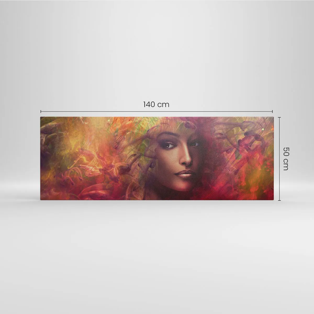 Obraz na płótnie - Kobieta w abstrakcyjnych kolorach tworzących dynamiczne tło - 140x50cm - Tu jestem! - Nowoczesna dekoracja ścienna do salonu i sypialni ARTTOR