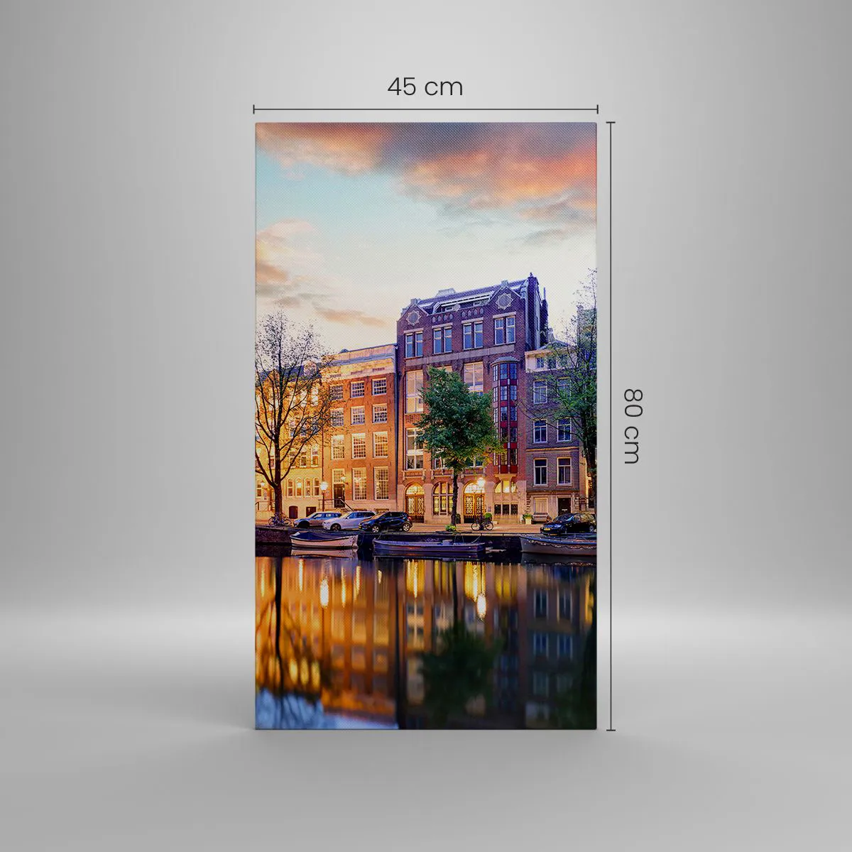 Bild auf Leinwand - Leinwandbild - Zurückhaltende und gelassene niederländische Schönheit - 45x80 cm