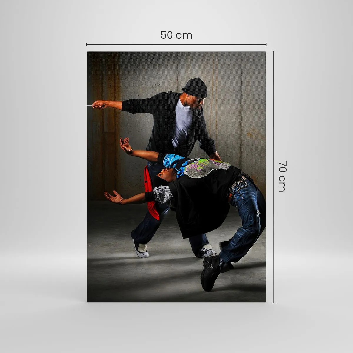 Impression sur toile - Image sur toile - Un groupe de danseurs hip-hop dans une chorégraphie dynamique - 50x70cm - Danser avec le vent de la rue - Décoration murale moderne pour le salon et la chambre ARTTOR