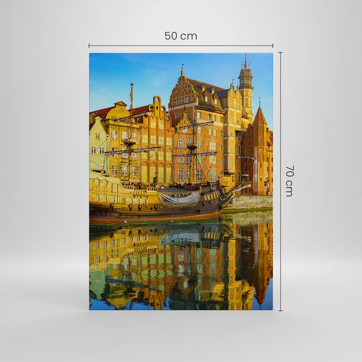 Cuadro sobre lienzo - Impresión de Imagen - Una vista pintoresca del casco antiguo con un velero y agua. - 50x70cm - Un espejo del pasado - Decoración de pared moderna para salón y dormitorio ARTTOR