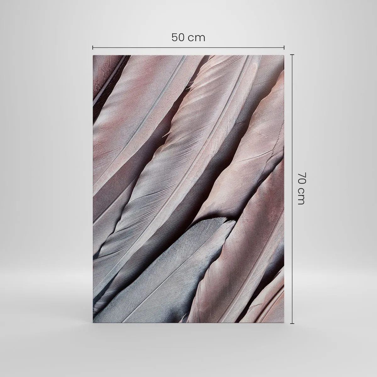 Obraz na płótnie - Zbliżenie na pastelowe pióra w odcieniach różu i srebra - 50x70cm - W różowej srebrzystości - Nowoczesna dekoracja ścienna do salonu, kuchni i sypialni ARTTOR