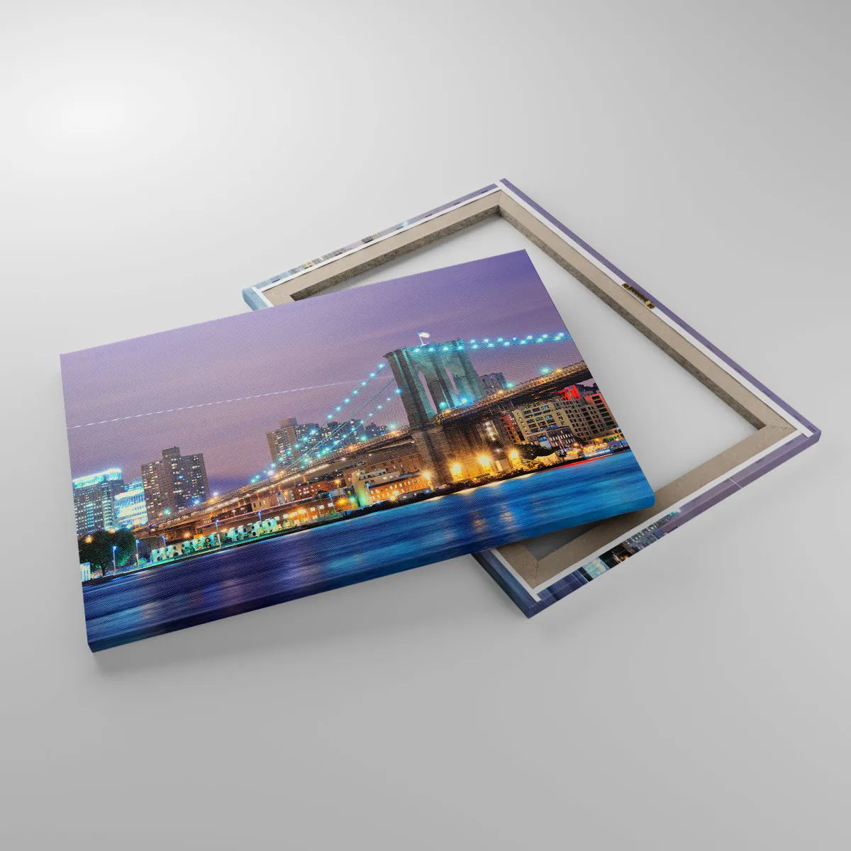 Quadro em tela - Ponte do Brooklyn à noite com a cidade iluminada ao fundo - 70x50cm - Por muitos anos, a Ponte do Brooklyn - Decoração de parede moderna para a sala de estar e quarto ARTTOR