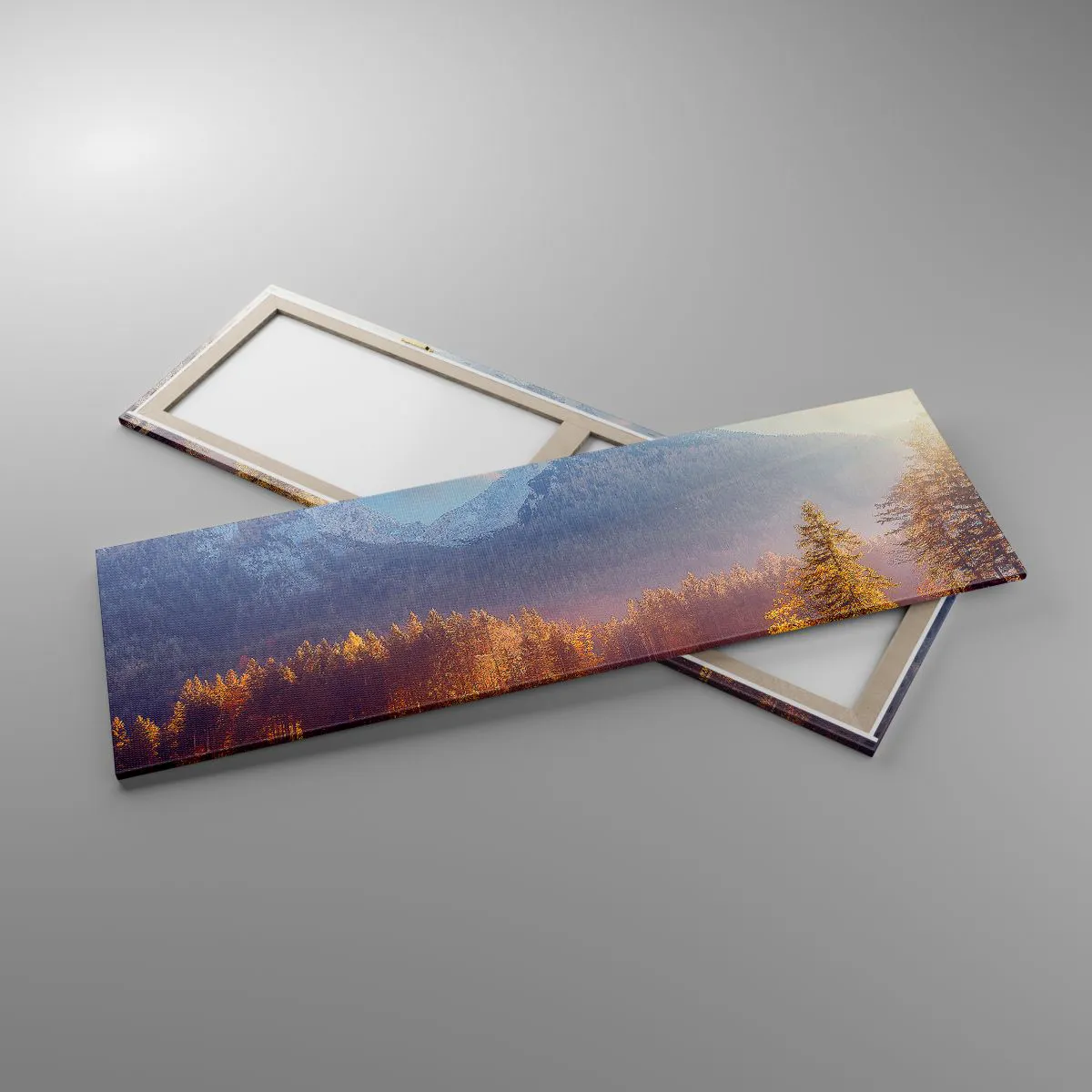 Obraz na płótnie - Malowniczy widok na górski las i jezioro o świcie - 160x50cm - W górach i dolinach - Nowoczesna dekoracja ścienna do salonu i sypialni ARTTOR