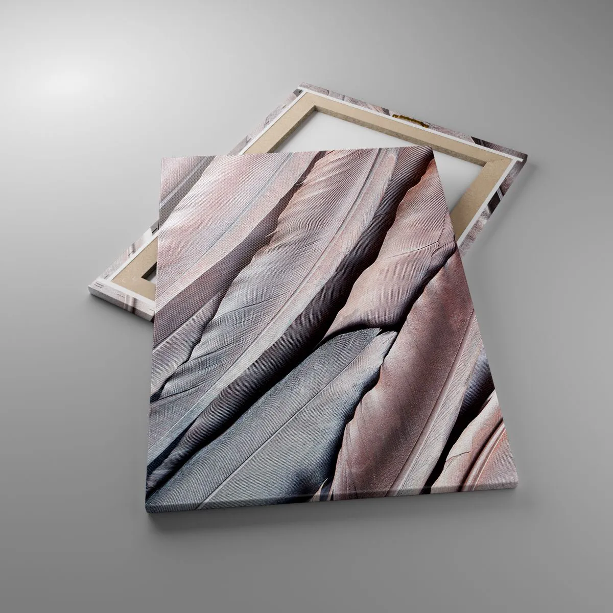 Obraz na płótnie - Zbliżenie na pastelowe pióra w odcieniach różu i srebra - 50x70cm - W różowej srebrzystości - Nowoczesna dekoracja ścienna do salonu, kuchni i sypialni ARTTOR