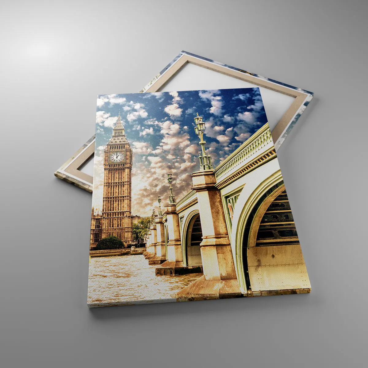 Canvastavla - Bild på duk - Moln över Thames - 70x100 cm