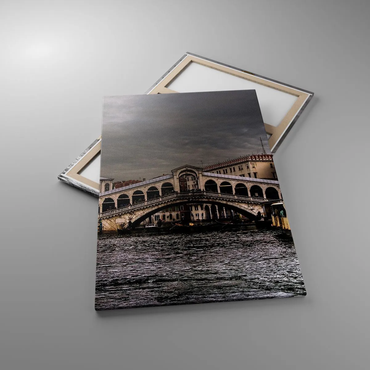 Lærredstryk - Billede på lærred - Løftet om en venetiansk aften - 80x120 cm