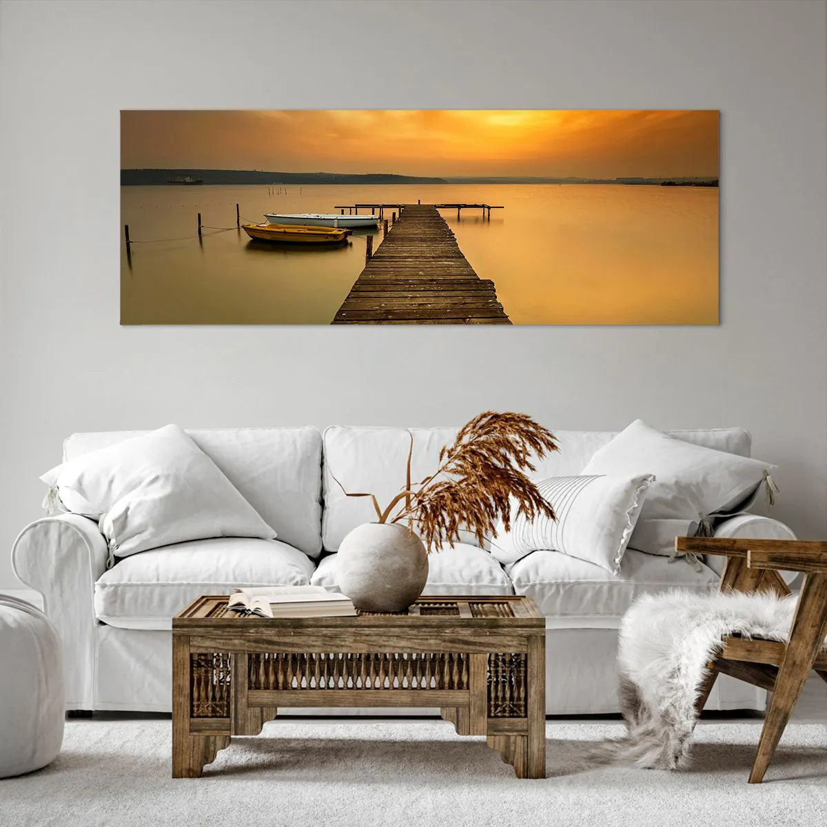 Obraz na płótnie - Drewniany pomost i łódki na jeziorze o zachodzie słońca - 140x50cm - Niebo złote ci otworzę - Nowoczesna dekoracja ścienna do salonu i sypialni ARTTOR
