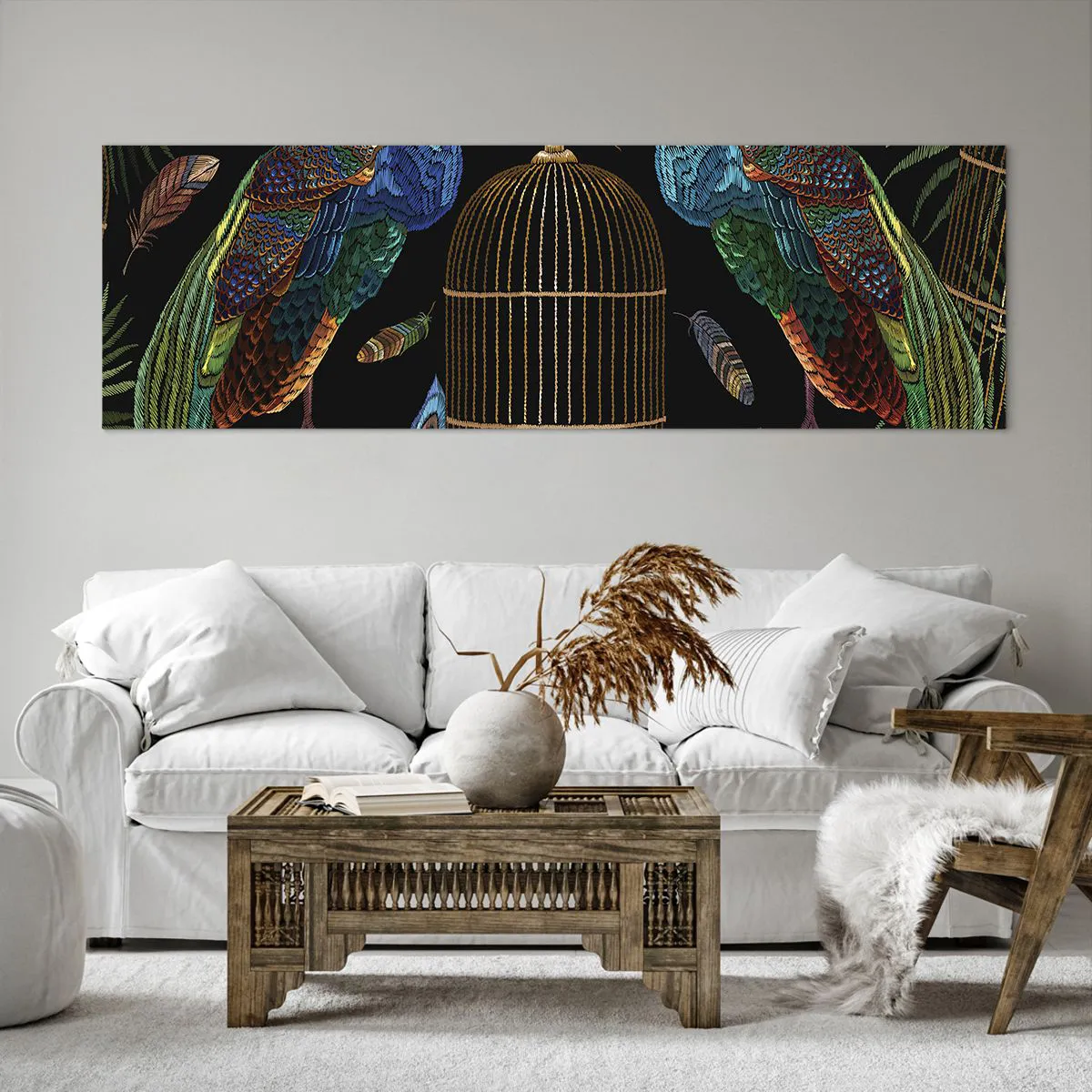 Obraz na płótnie - Pawie przy złotej klatce na czarnym tle - 160x50cm - W królewskich szatach - Nowoczesna dekoracja ścienna do salonu i sypialni ARTTOR