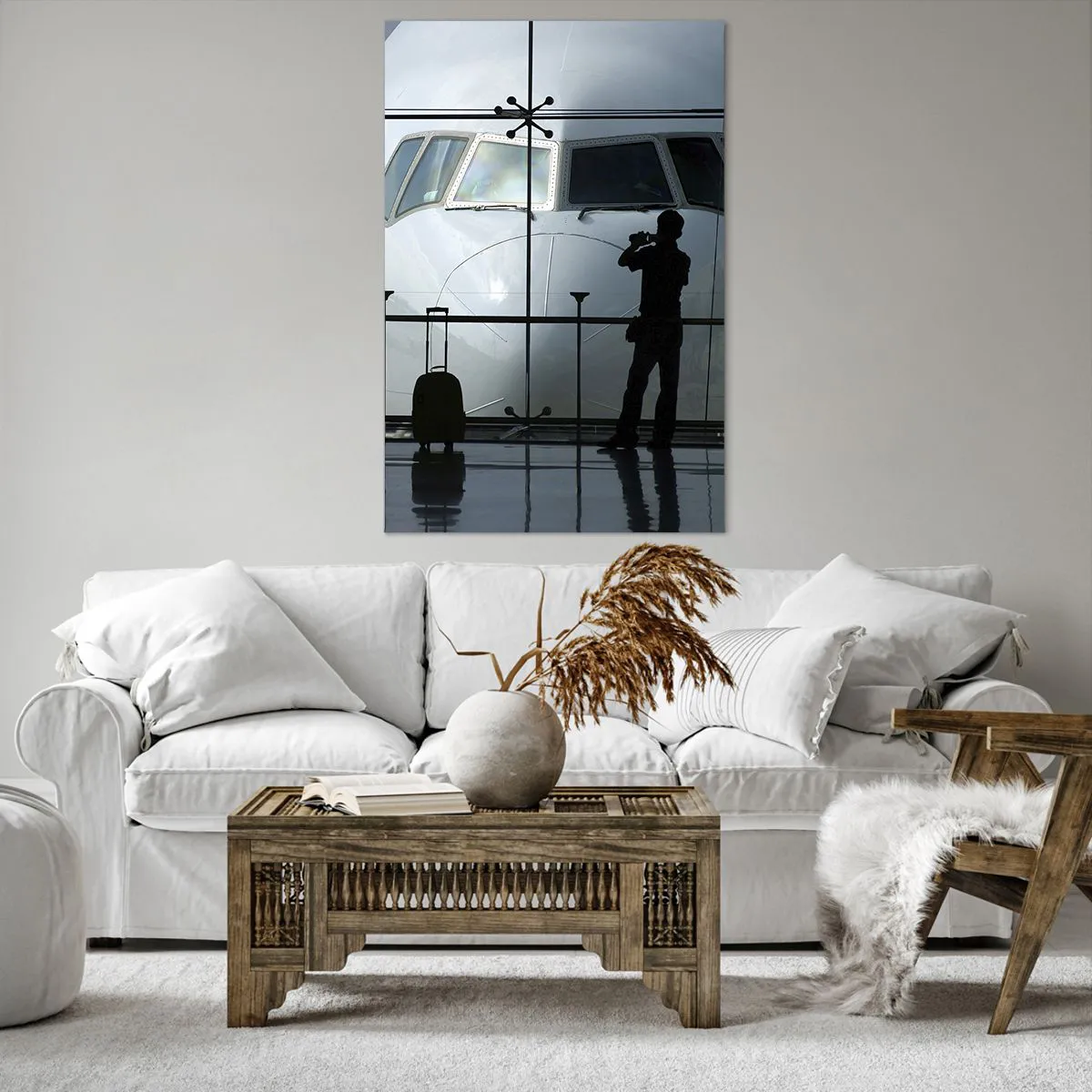 Obraz na płótnie - Lotnisko z sylwetkami ludzi i widokiem na samolot - 80x120cm - Vis a vis na lotnisku - Nowoczesna dekoracja ścienna do salonu i sypialni ARTTOR