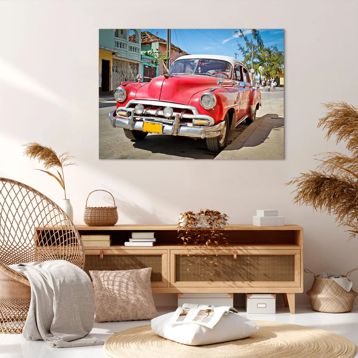 Bild auf Leinwand - Leinwandbild - Ein roter Oldtimer, der an einem sonnigen Tag auf der Straße geparkt ist - 100x70cm - Nur in Kuba - Moderne Wanddekoration für Wohnzimmer und Schlafzimmer ARTTOR