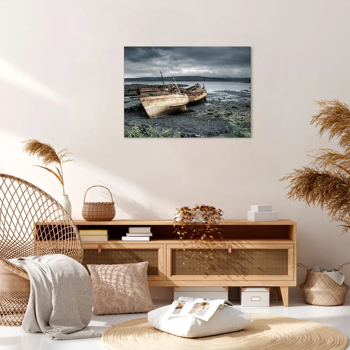 Tablou pe pânză Canvas - Bărci abandonate pe țărm într-o scenă ploioasă - 70x50cm - Ca semn al unei munci făcute cu demnitate - Decorațiune modernă pentru perete pentru living și dormitor ARTTOR
