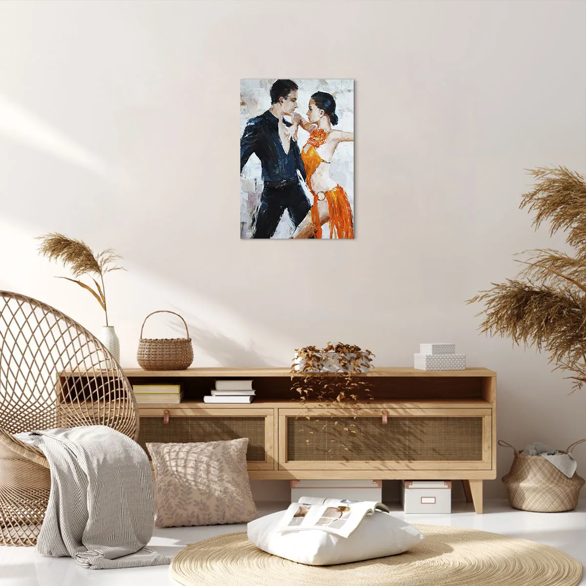 Bild auf Leinwand - Leinwandbild - Ein dynamisches Paar, das im lateinamerikanischen Stil tanzt. - 50x70cm - Schmutziges Tanzen - Moderne Wanddekoration für Wohnzimmer und Schlafzimmer ARTTOR