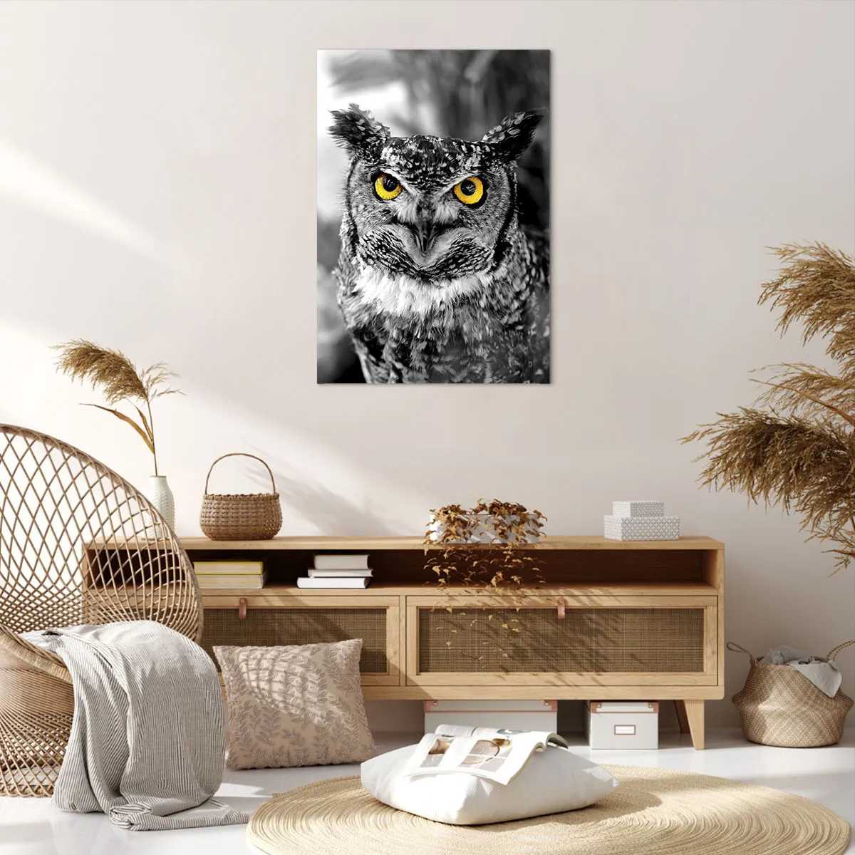 Quadro su tela - Stampe su Tela - Uno scatto in bianco e nero di un gufo con gli occhi gialli - 70x100cm - Non si può nascondere niente - Decorazione murale moderna per soggiorno e camera da letto ARTTOR