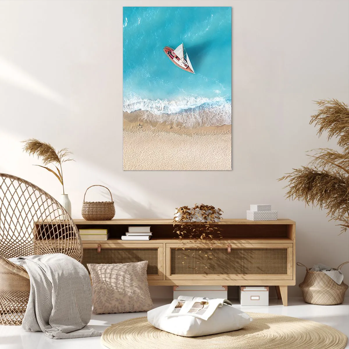 Bild auf Leinwand - Leinwandbild - Eine Vogelperspektive auf ein Boot am Strand - 80x120cm - An der Grenze von Blau und Gold - Moderne Wanddekoration für Wohnzimmer und Schlafzimmer ARTTOR