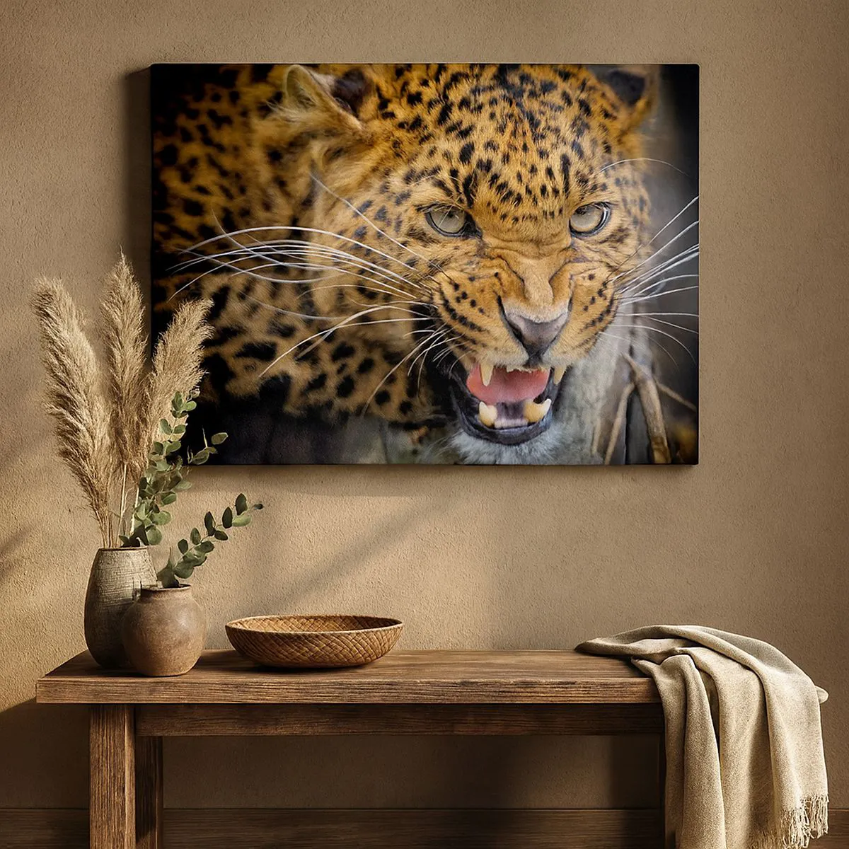 Quadro su tela - Stampe su Tela - Primo piano di un leopardo minaccioso con le zanne scoperte. - 70x50cm - Non avvicinarti, ti avverto! - Decorazione murale moderna per soggiorno e camera da letto ARTTOR