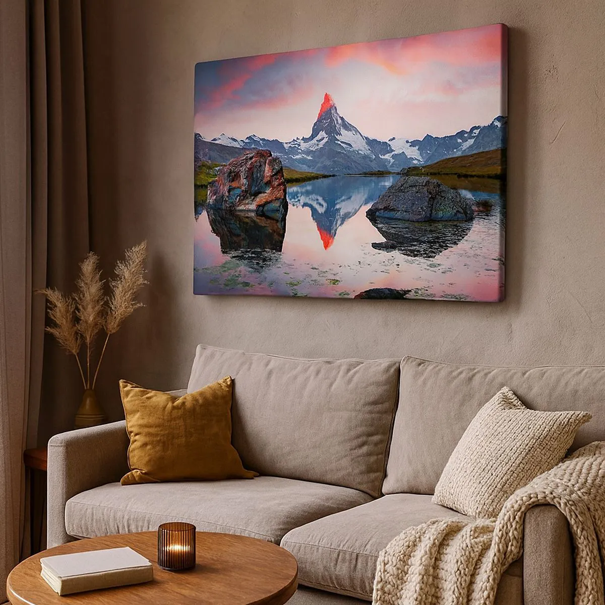 Cuadro sobre lienzo - Impresión de Imagen - Un pico de montaña reflejado en un lago al atardecer. - 70x50cm - El corazón de las montañas arde - Decoración de pared moderna para salón y dormitorio ARTTOR