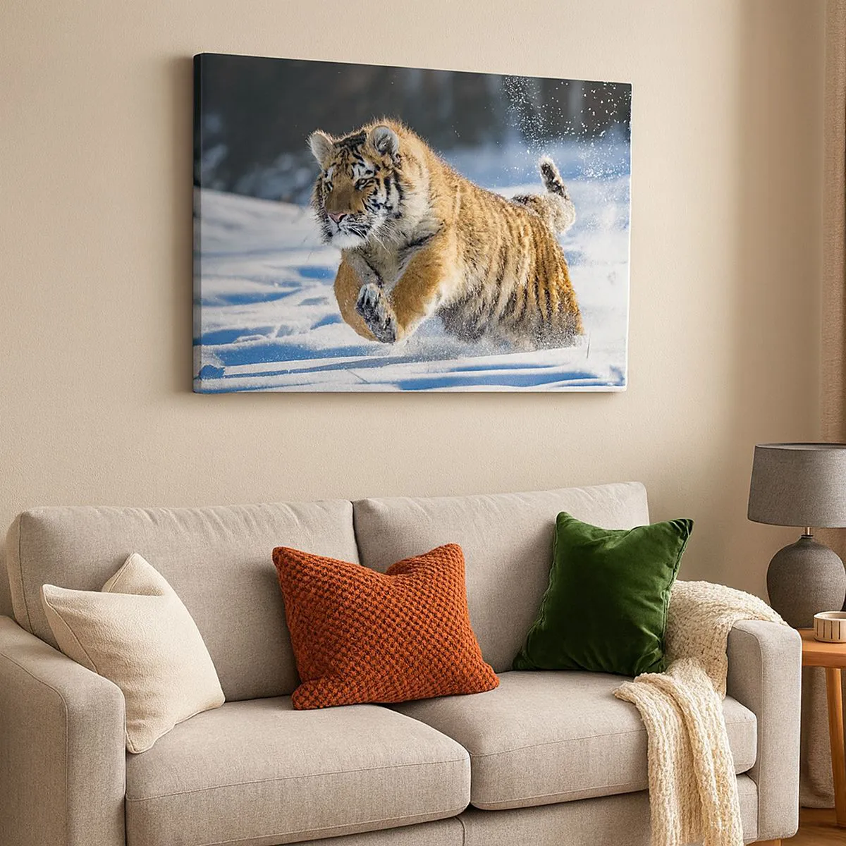 Cuadro sobre lienzo - Impresión de Imagen - Un tigre siberiano corriendo en un paisaje nevado. - 120x80cm - Dios de la taiga siberiana - Decoración de pared moderna para salón y dormitorio ARTTOR