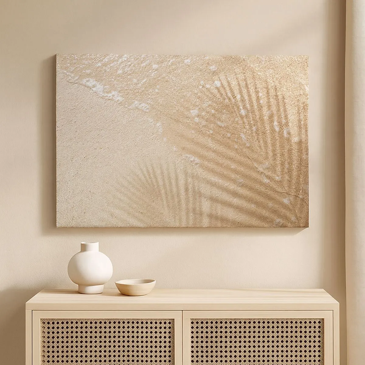 Impression sur toile - Image sur toile - L'ombre d'un palmier sur le sable avec un délicat motif de vagues - 100x70cm - Ombre d'un été chaud - Décoration murale moderne pour le salon et la chambre ARTTOR