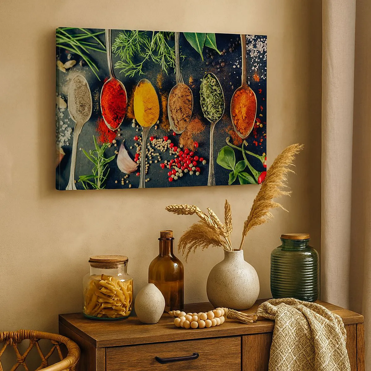 Obraz na plátne - Farebné korenie na lyžičkách s bylinkami v pozadí - 70x50cm - Kulinárska mágia - Moderná nástenná dekorácia do obývacej izby a spálne ARTTOR