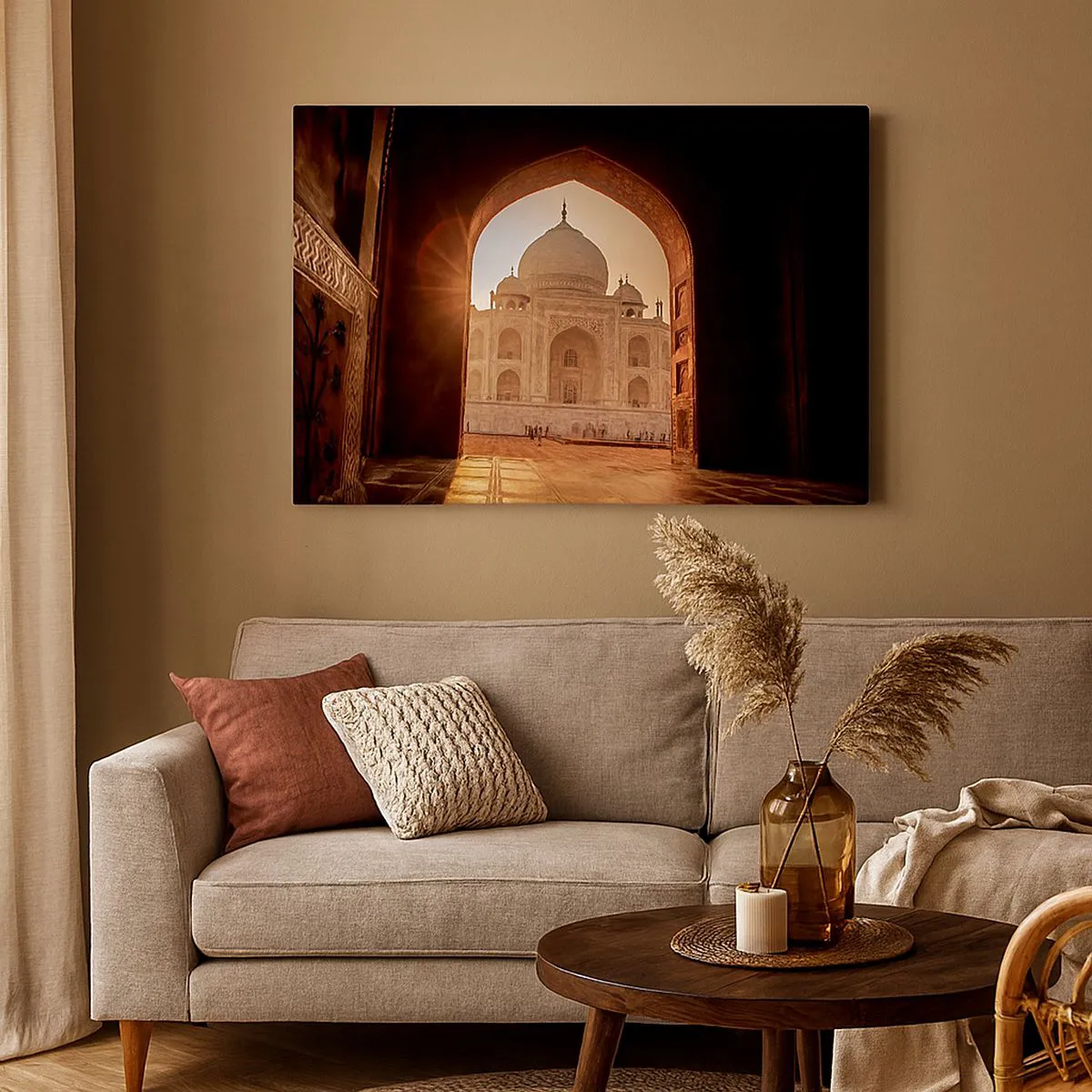 Canvastavla - Bild på duk - Taj Mahal i solljuset sett från portbågen - 70x50cm - Ett monument över överjordisk kärlek - Modern väggdekoration för vardagsrum och sovrum ARTTOR
