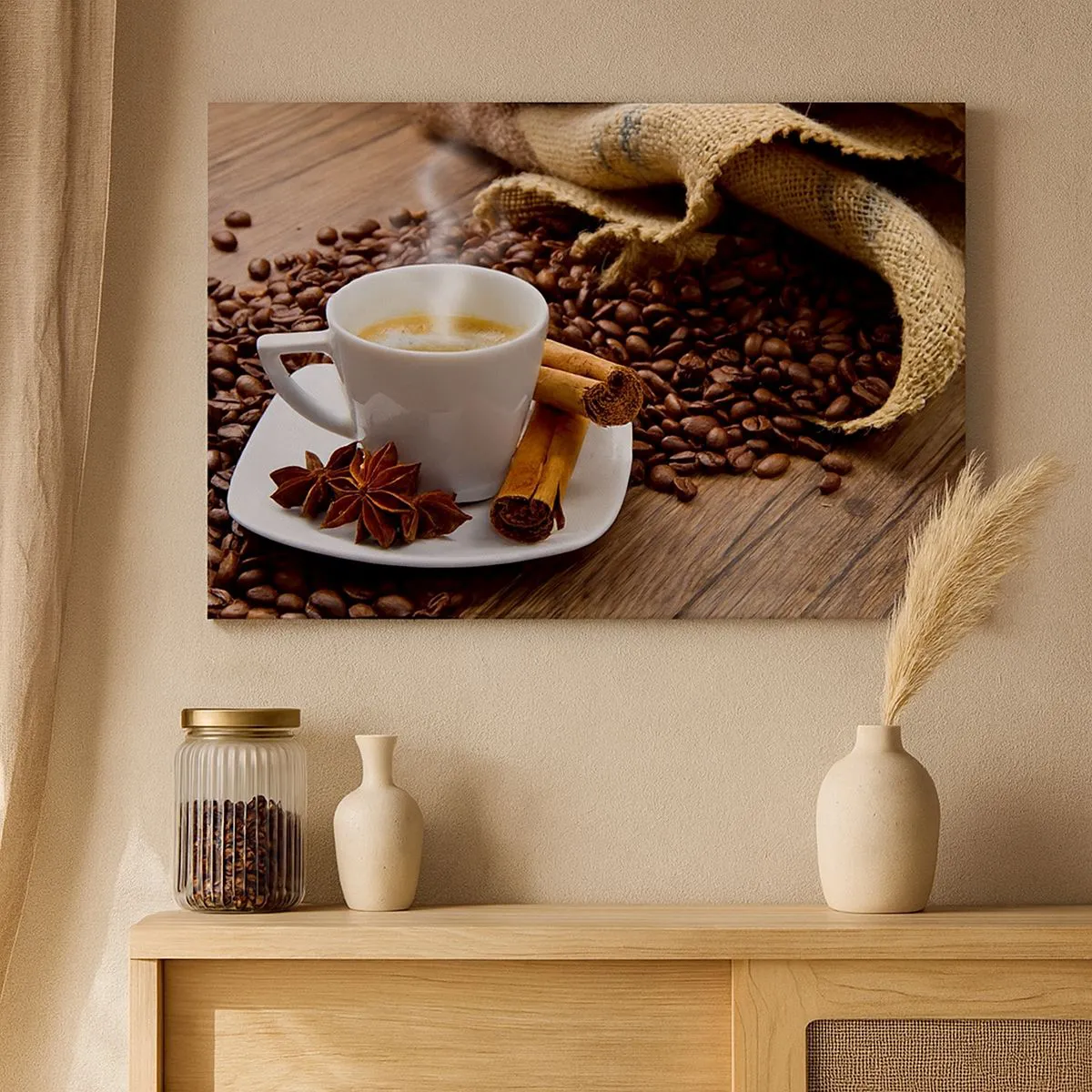 Canvastavla - Bild på duk - En kopp kaffe med kanel och anis på en bakgrund av kaffebönor - 70x50cm - Rotsmak och -arom - Modern väggdekoration för vardagsrum och sovrum ARTTOR