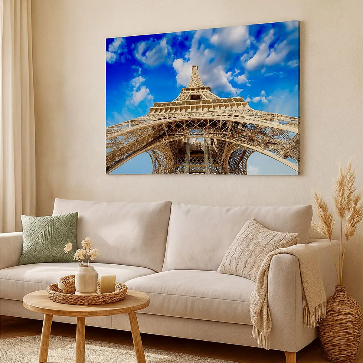 Lærredstryk - Billede på lærred - Eiffeltårnet set nedefra mod en blå himmel - 70x50cm - Række ud efter himlen og skyerne - Moderne vægdekoration til stue og soveværelse ARTTOR