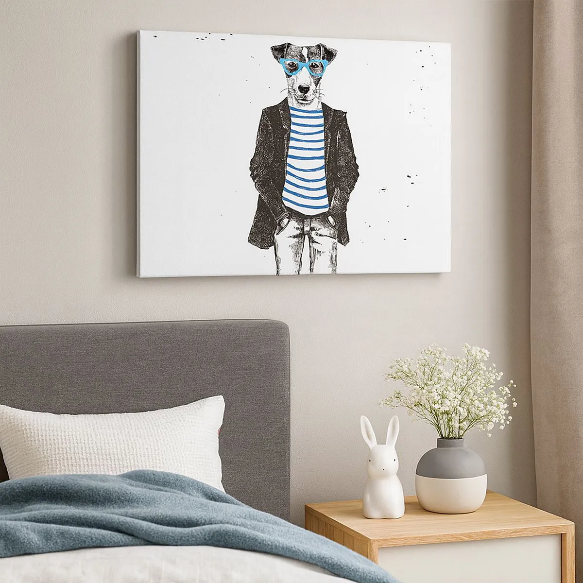 Tablou pe pânză Canvas - Portretul unui câine purtând ochelari și o cămașă de marinar, într-un stil umoristic - 70x50cm - Câinele în dungi - Decorațiune modernă pentru perete pentru living și dormitor ARTTOR