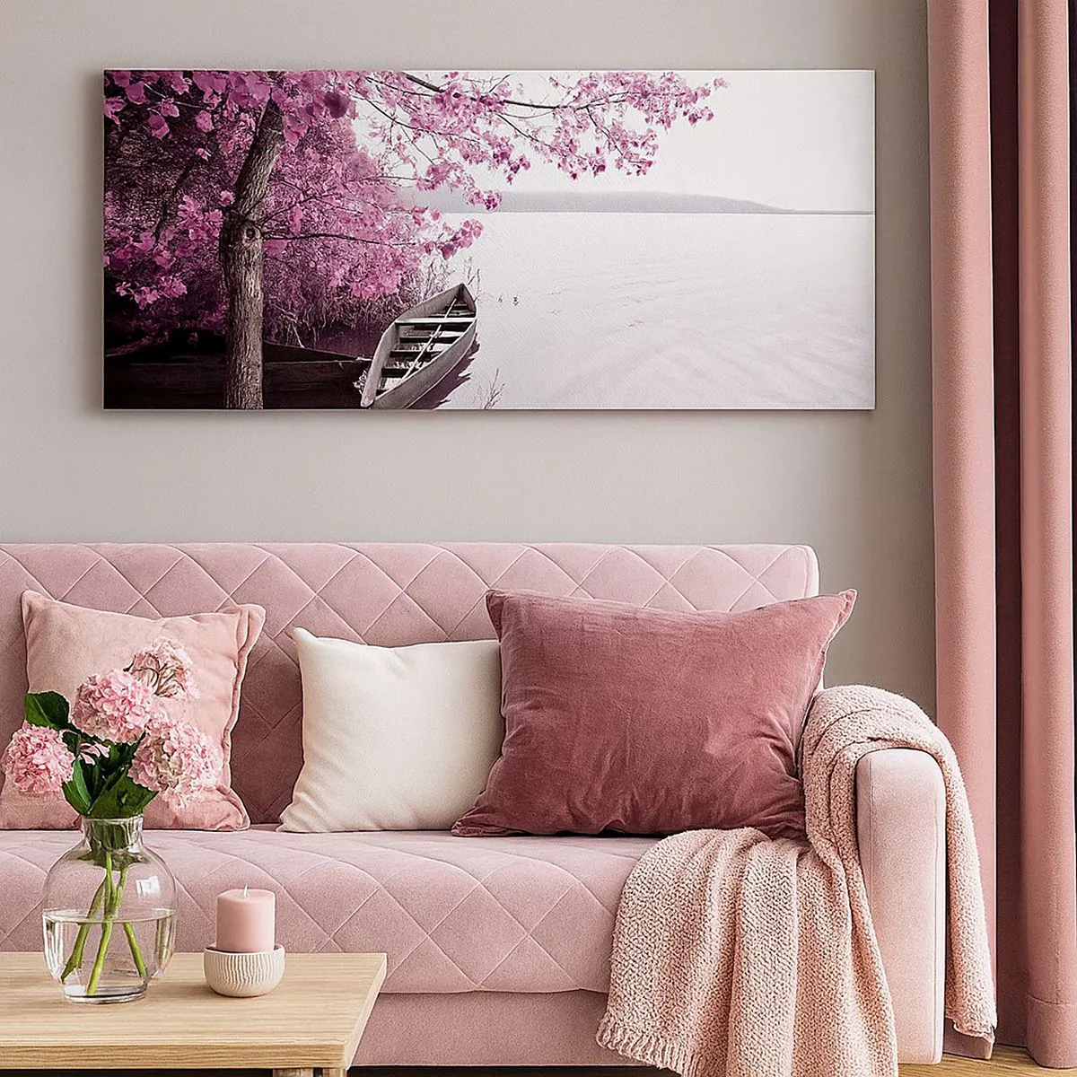 Cuadro sobre lienzo - Impresión de Imagen - Un barco en la orilla de un lago entre árboles rosados. - 140x50cm - En el silencio rosa - Decoración de pared moderna para salón y dormitorio ARTTOR