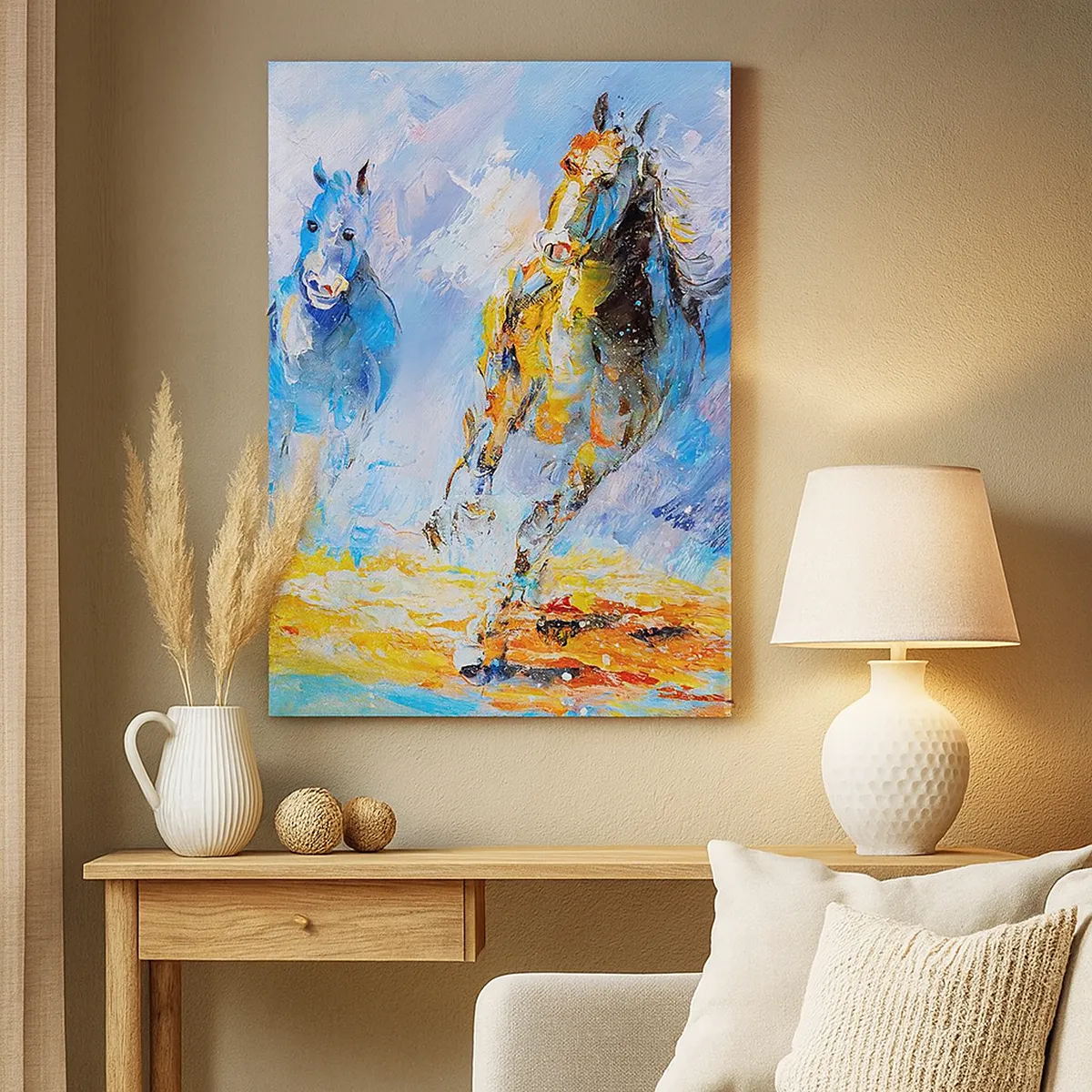 Cuadro sobre lienzo - Impresión de Imagen - Dos caballos en movimiento con el telón de fondo de un paisaje abstracto. - 80x120cm - Galopando a través del resplandor - Decoración de pared moderna para salón y dormitorio ARTTOR