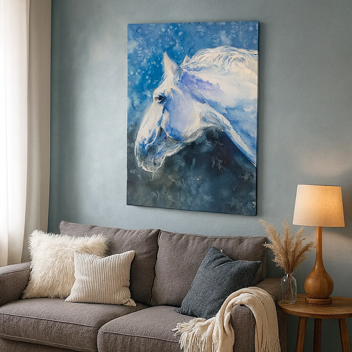 Quadro su tela - Stampe su Tela - Ritratto di un cavallo nei toni del blu con effetto acquerello pittorico. - 50x70cm - Ritratto in luce blu - Decorazione murale moderna per soggiorno e camera da letto ARTTOR
