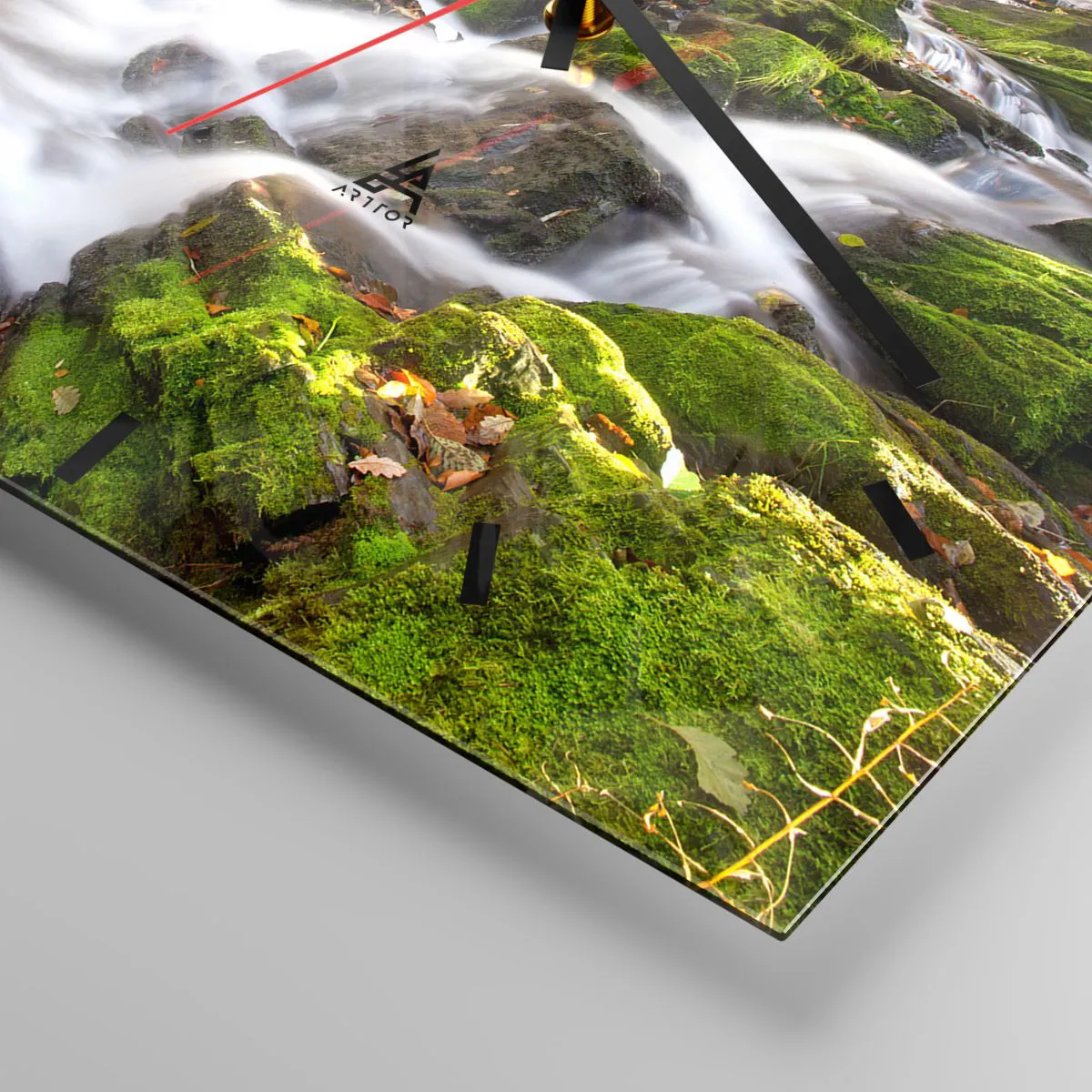 Väggklocka - Klocka på glas - Kvickt genom höstskogen - 30x30 cm