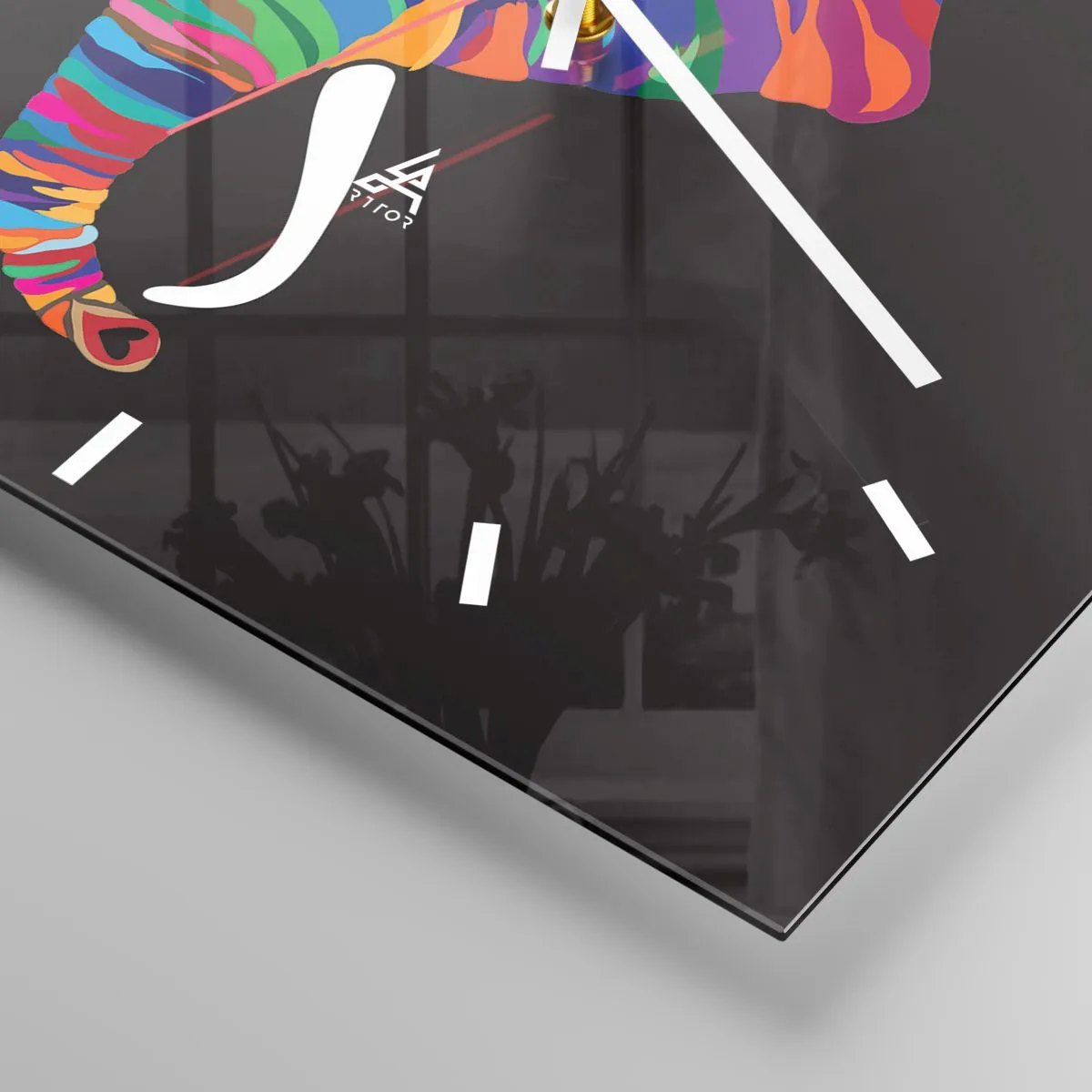 Ceas de perete - Ceas pe sticlă - Elefantul căruia îi plăcea să se scalde în curcubeu - 30x30 cm