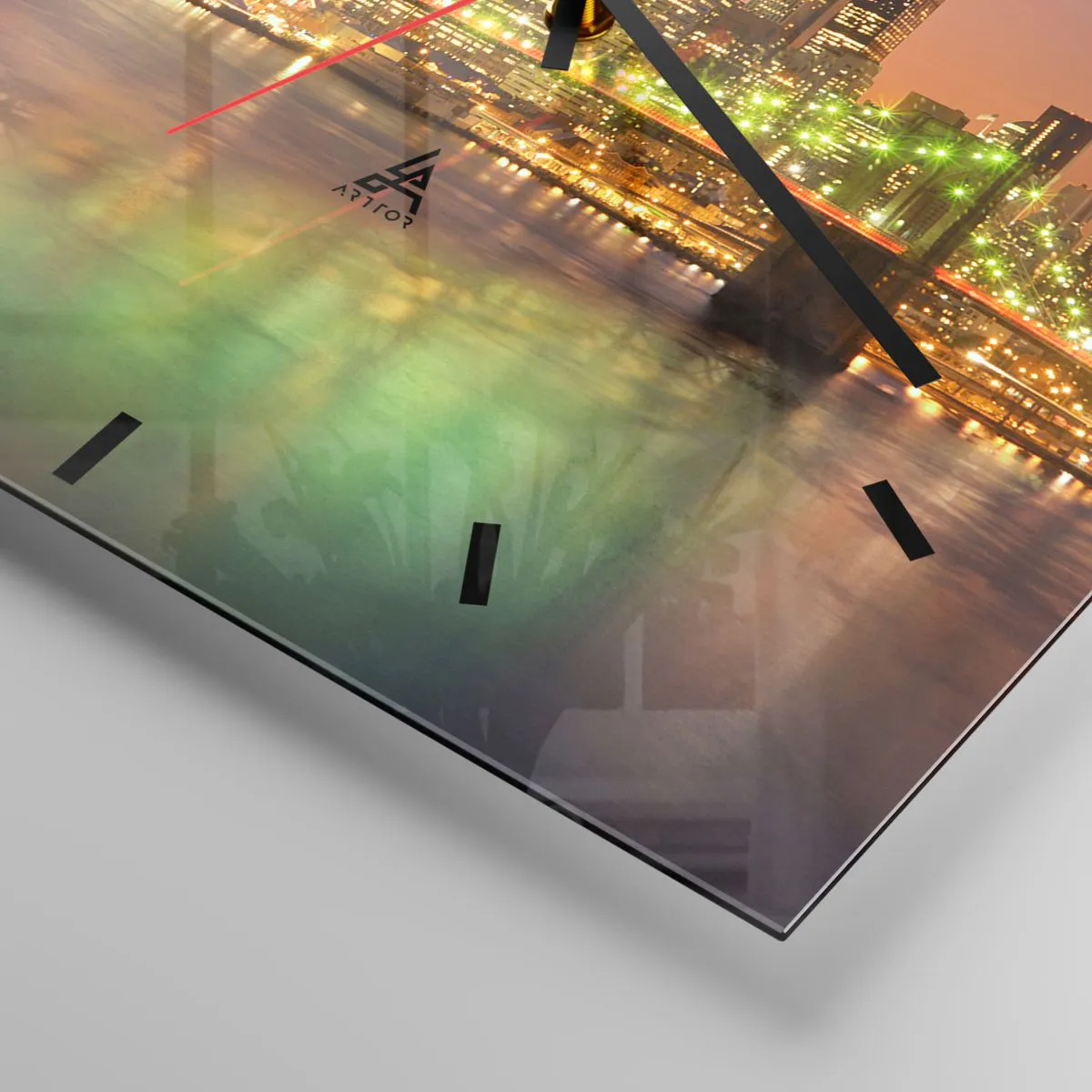 Zegar ścienny - Tu światło nigdy nie gaśnie - 40x40 cm