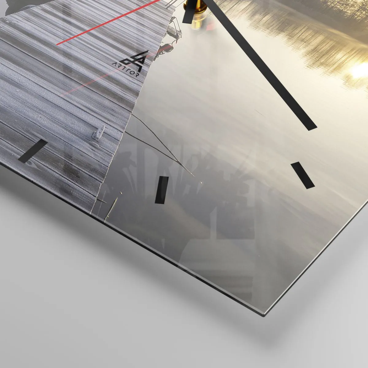 Horloge murale - Pendule murale - Une jetée au bord du lac le matin avec un bateau et des chaises - 30x30cm - Je reviendrai - Décoration murale moderne pour le salon et la chambre ARTTOR