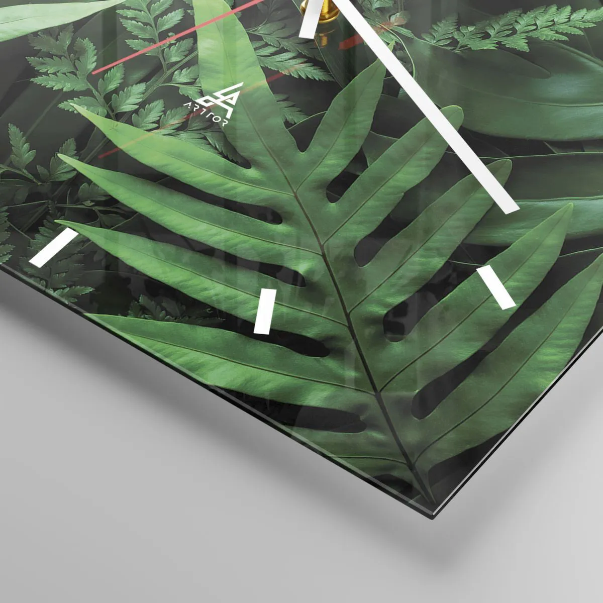 Wandklok - Klok - Ineengedoken in het groen - 30x30 cm