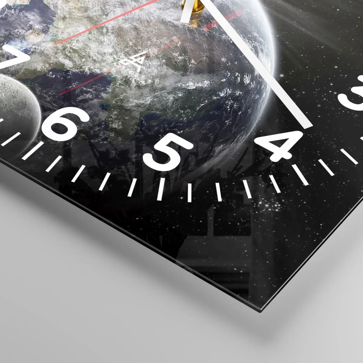 Väggklocka - Klocka på glas - I fullt sken - 30x30 cm