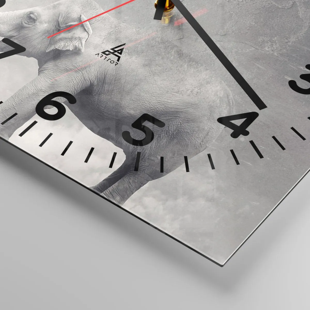 Zegar ścienny - Odsłonić tajemnicę - 30x30 cm