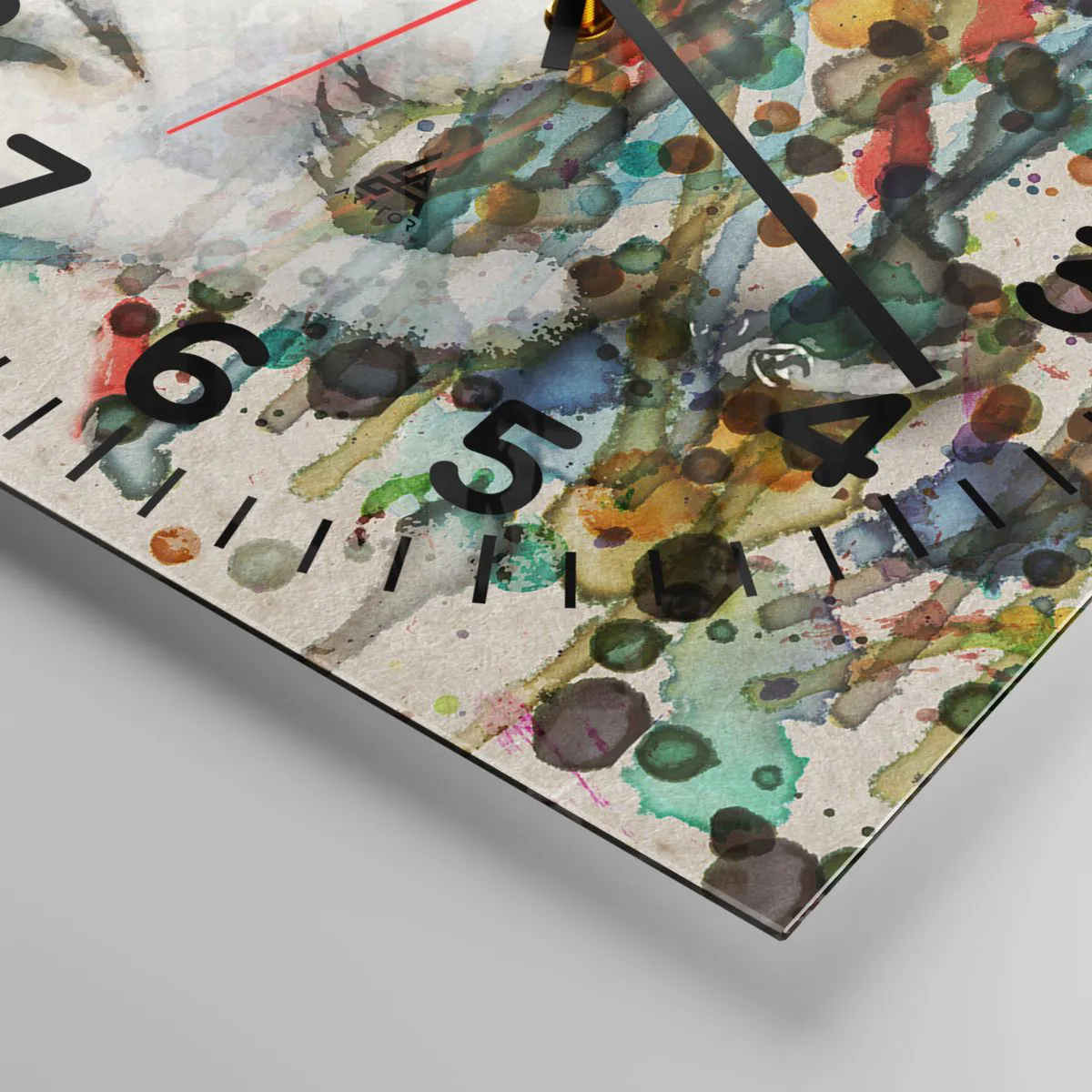 Vægur, Uret - Hun kom ud af den grå - 30x30 cm