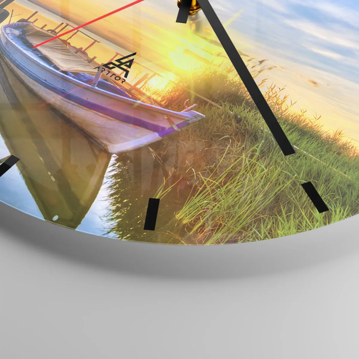 Relógio de parede - Relógio em vidro - Um barco no cais com o pôr do sol como pano de fundo - 30x30cm - Adeus, até amanhã - Decoração de parede moderna para a sala de estar, cozinha e quarto ARTTOR