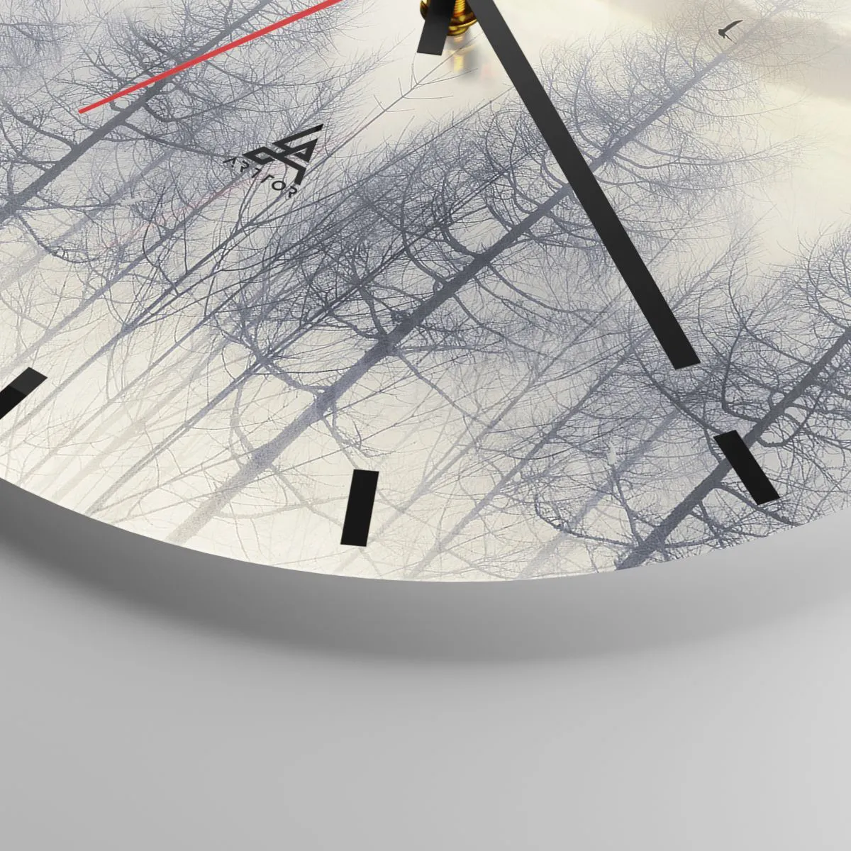 Reloj de pared - Reloj de vidrio - Un paisaje brumoso con árboles y pájaros volando. - 30x30cm - Espíritus del bosque - Decoración de pared moderna para salón, cocina y dormitorio ARTTOR