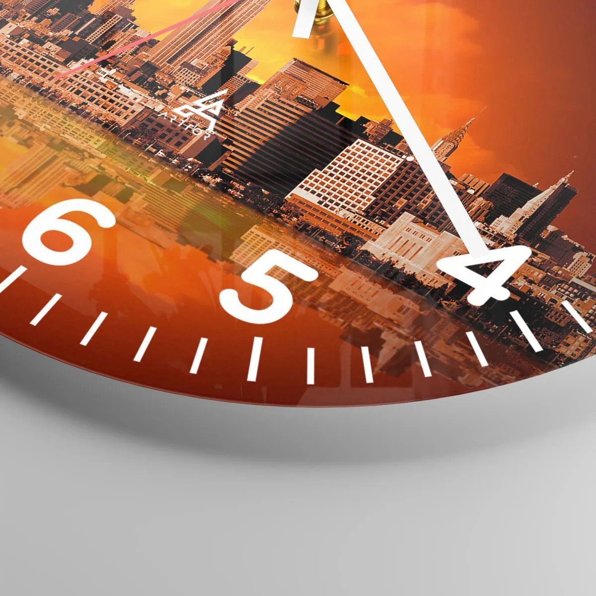 Ceas de perete - Ceas pe sticlă - Panorama unui oraș mare în galben și maro - 30x30 cm