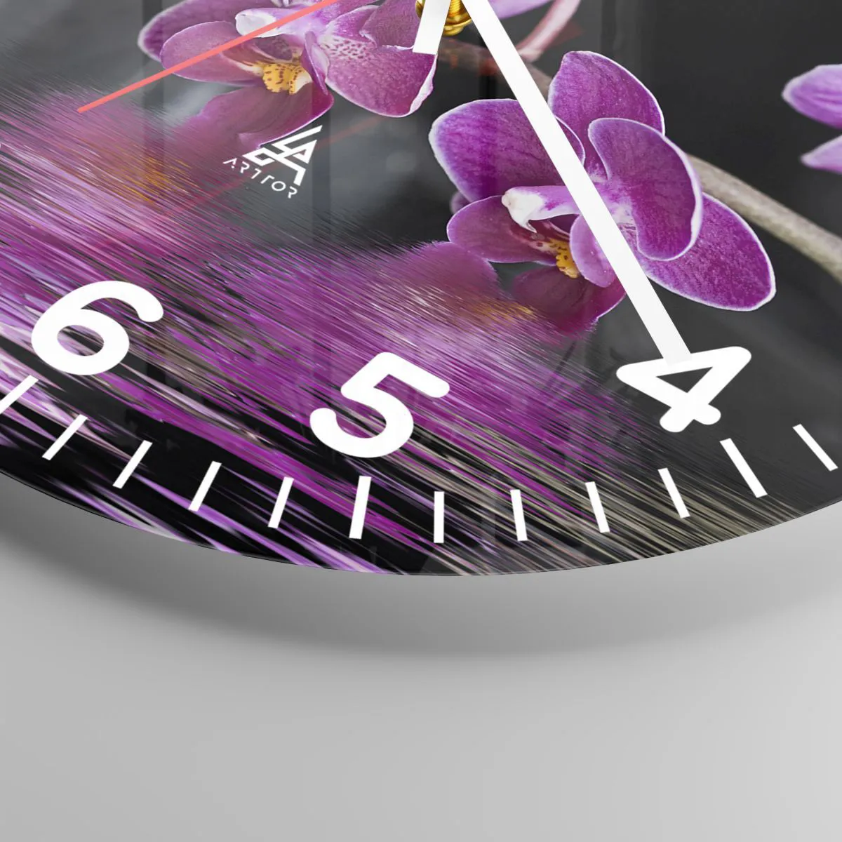 Ceas de perete - Ceas pe sticlă - Reflecție de frumusețe în liliac - 30x30 cm