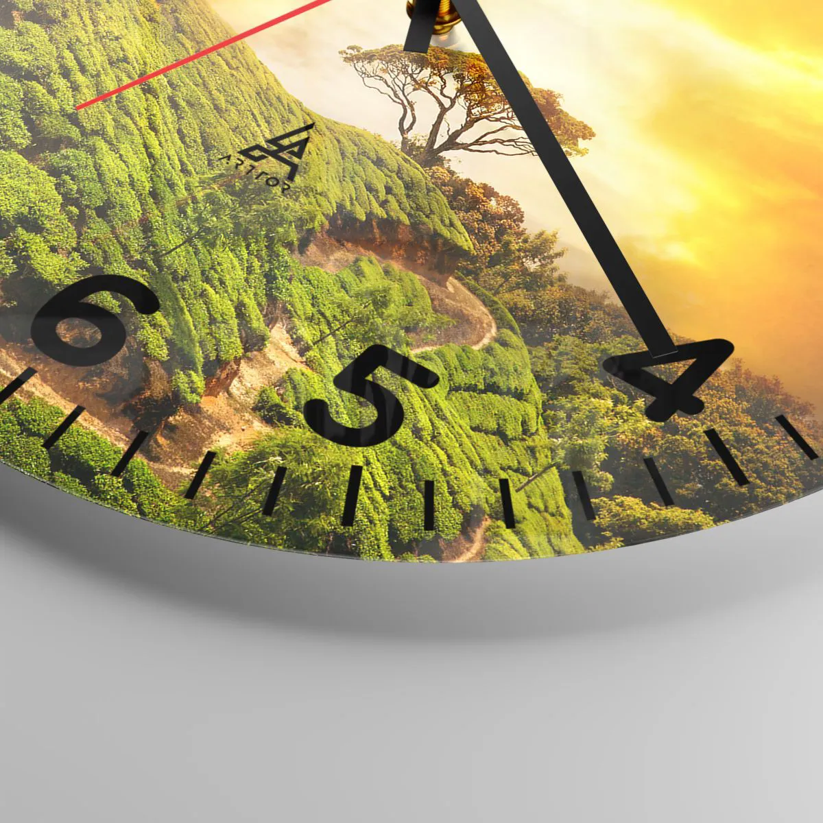 Vægur, Uret - En snoet sti, en grøn skråning - 30x30 cm