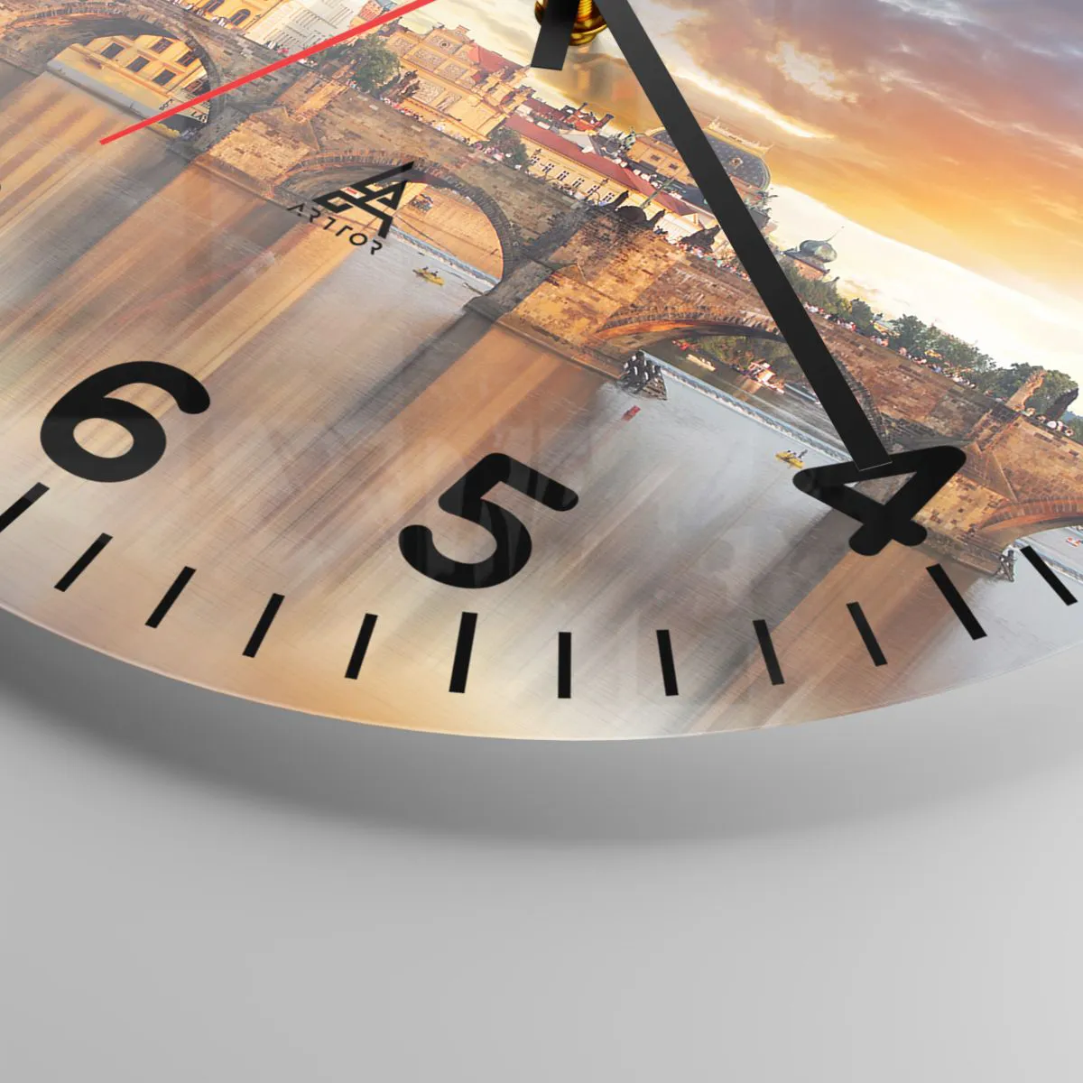 Nástěnné hodiny - Krásná od pradávna - 30x30 cm