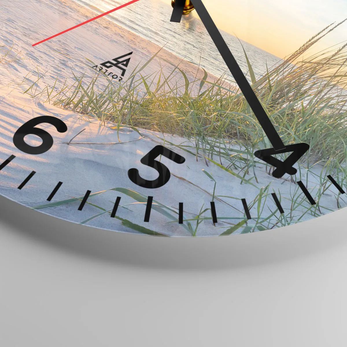 Vægur, Uret - Havet brummer, fuglene synger, en vild strand midt i græsset.... - 40x40 cm