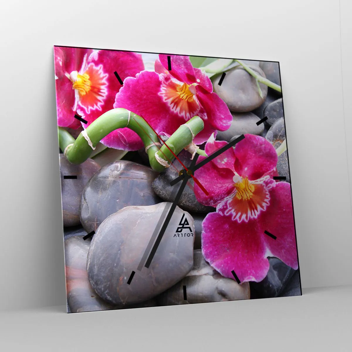 Horloge murale - Pendule murale - Orchidées roses sur fond de pierres lisses - 30x30cm - Refroidir et chauffer - Décoration murale moderne pour le salon et la chambre ARTTOR