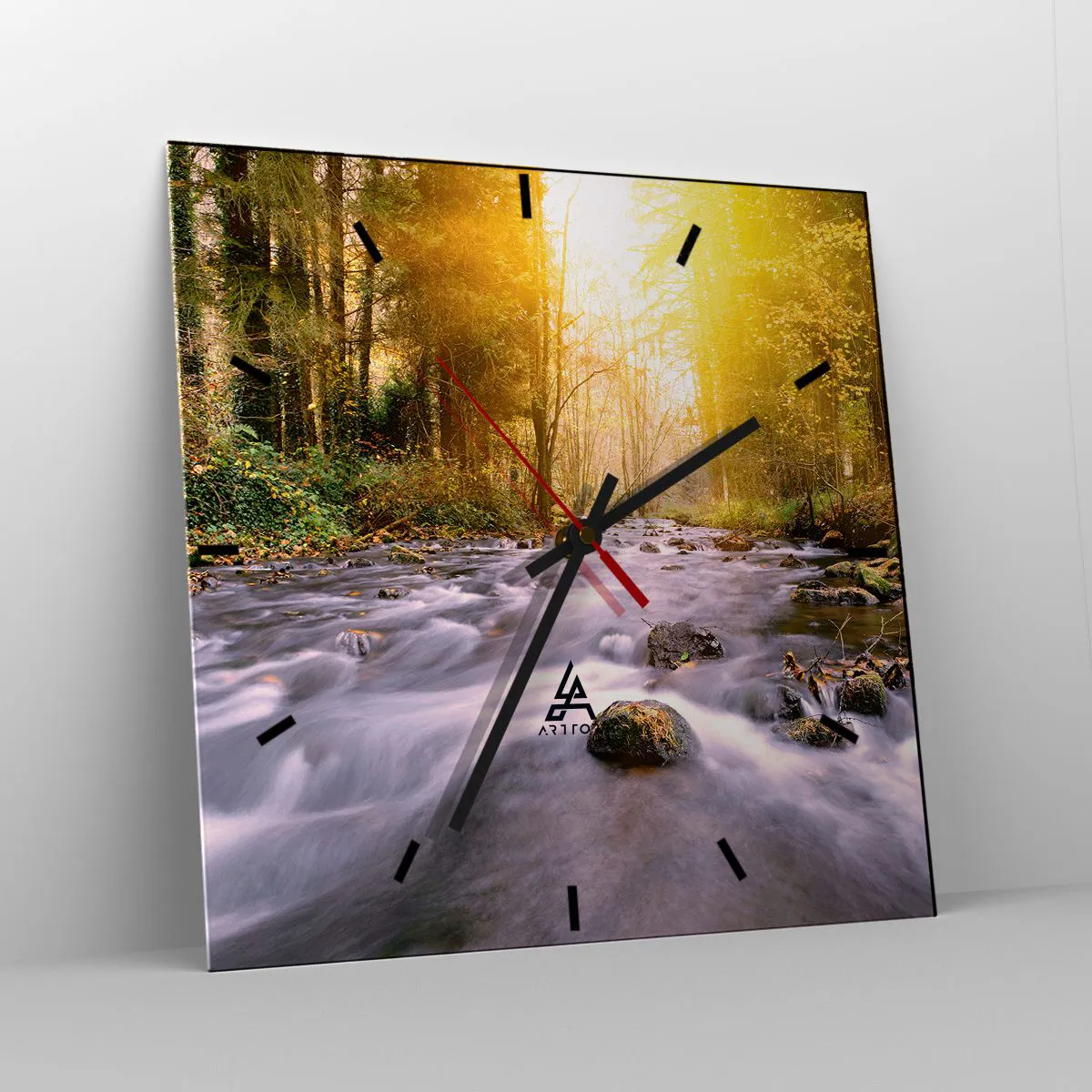 Wanduhr - Glasuhr - Ein Waldbach, beleuchtet von den Sonnenstrahlen - 30x30cm - Malachit im Silber- und Goldrahmen - Moderne Wanddekoration für Wohnzimmer und Schlafzimmer ARTTOR